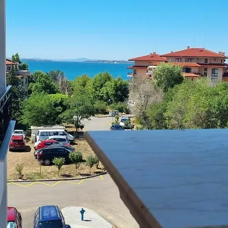Balcony Bliss: The Black Sea Pearl Apartment Sveti Vlas