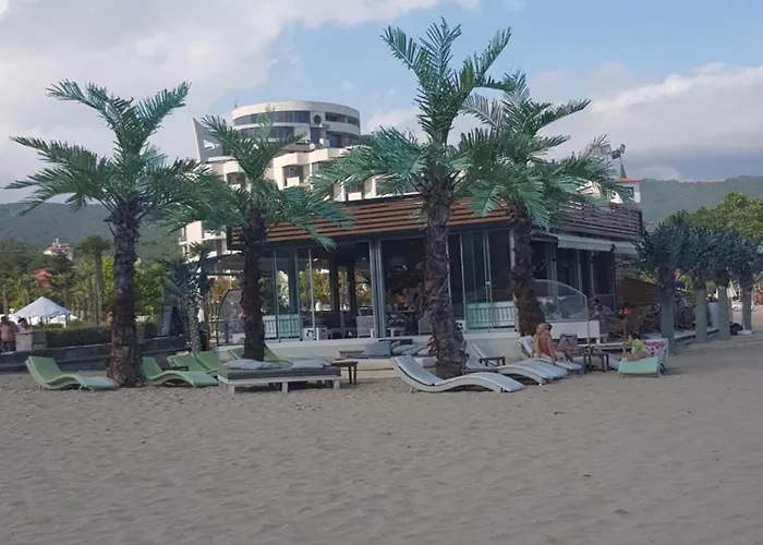 Apartman Balcony Bliss: The Black Sea Pearl