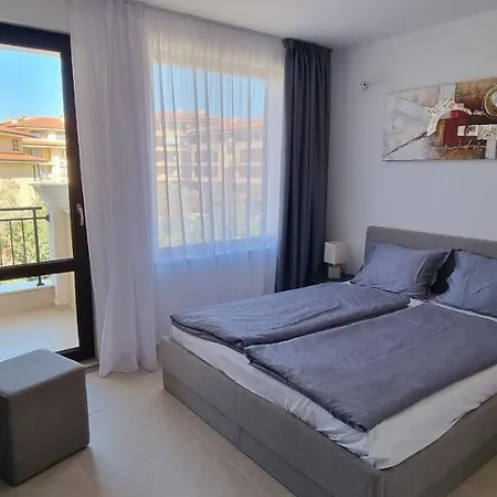 Balcony Bliss: The Black Sea Pearl * Święty Włas